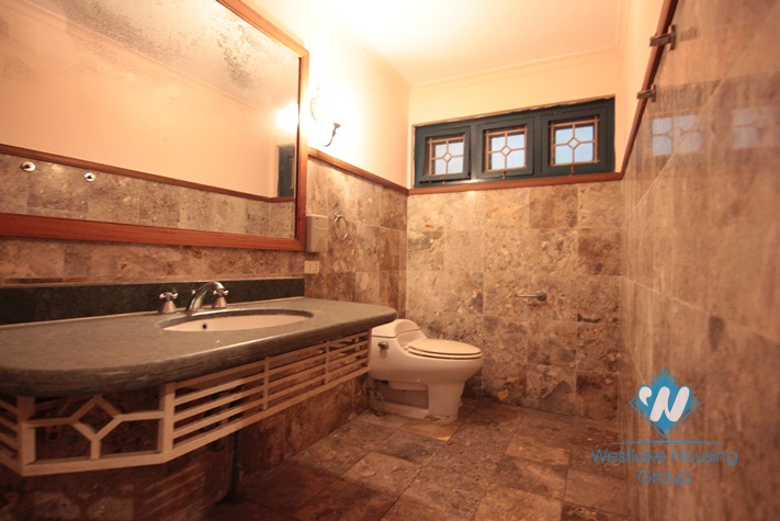 Big house with nice yard for rent in Tay Ho area