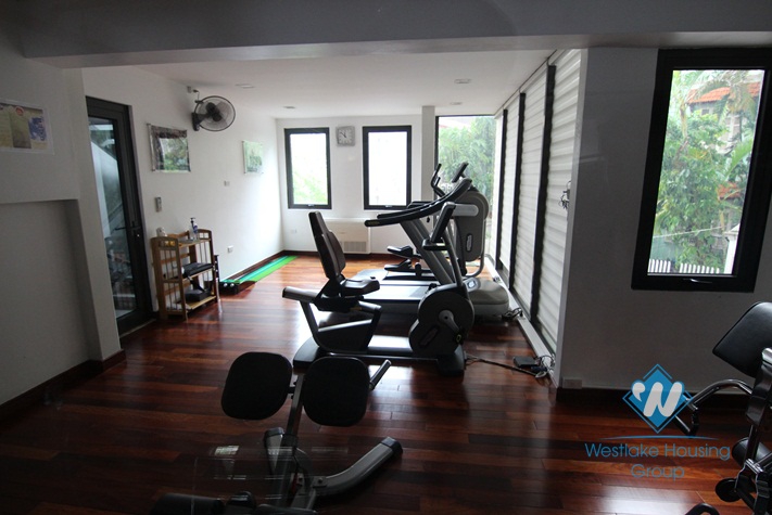 Nice and bright apartment for rent in Xuan Dieu street, Tay Ho district , Hanoi