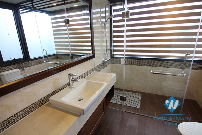 Nice and bright apartment for rent in Xuan Dieu street, Tay Ho district , Hanoi