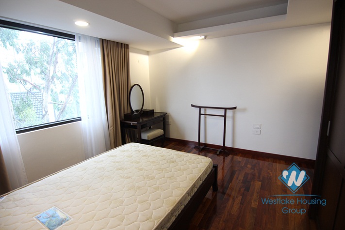 Nice and bright apartment for rent in Xuan Dieu street, Tay Ho district , Hanoi