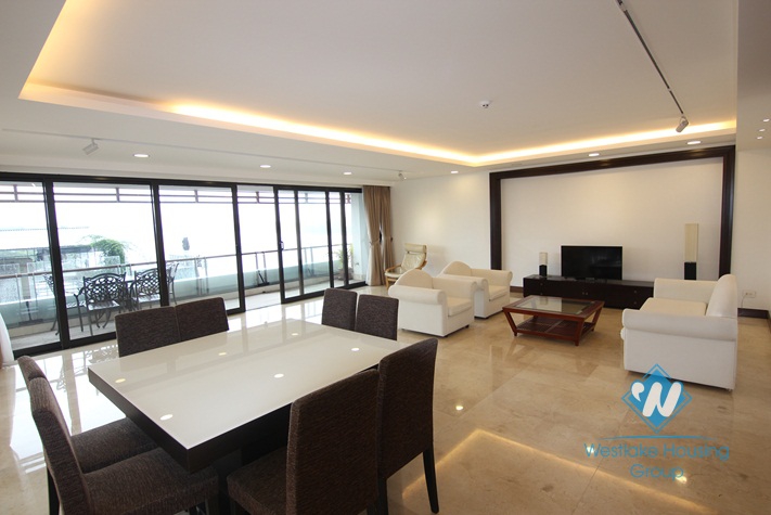 Nice and bright apartment for rent in Xuan Dieu street, Tay Ho district , Hanoi