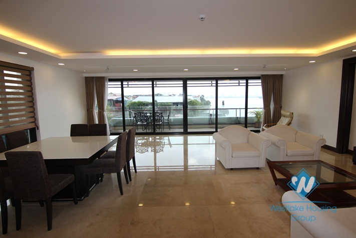 Nice and bright apartment for rent in Xuan Dieu street, Tay Ho district , Hanoi