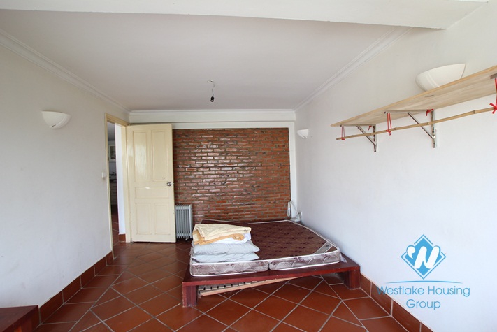 Two bedrooms apartment for rent in Au Co Road, Tay Ho, Ha Noi