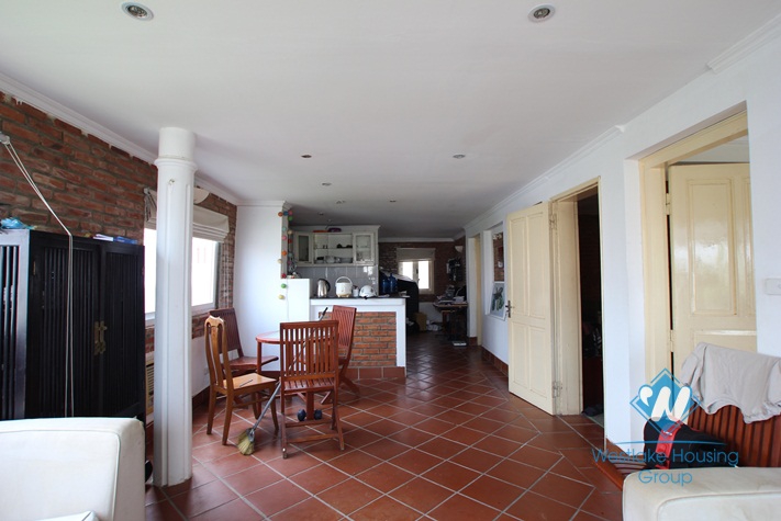 Two bedrooms apartment for rent in Au Co Road, Tay Ho, Ha Noi