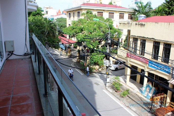 Beautiful and modern apartment with 02 bedrooms for lease in Tay Ho.