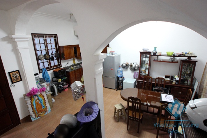 Nice house with big yard for lease in Dang Thai Mai st, Tay Ho, Ha Noi