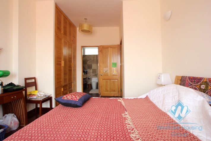 Spacious lake front apartment for rent on Quang Khanh, Tay Ho