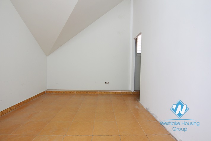 Luxury house for rent in Tay Ho District, Ha Noi 