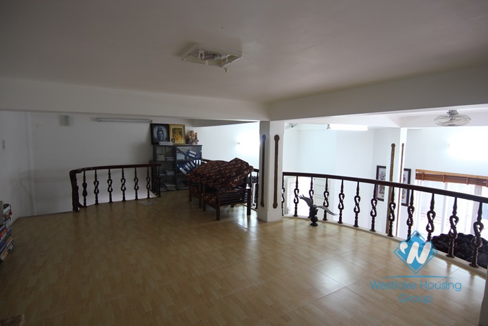 Office for rent in Tay Ho district. 200 sqm