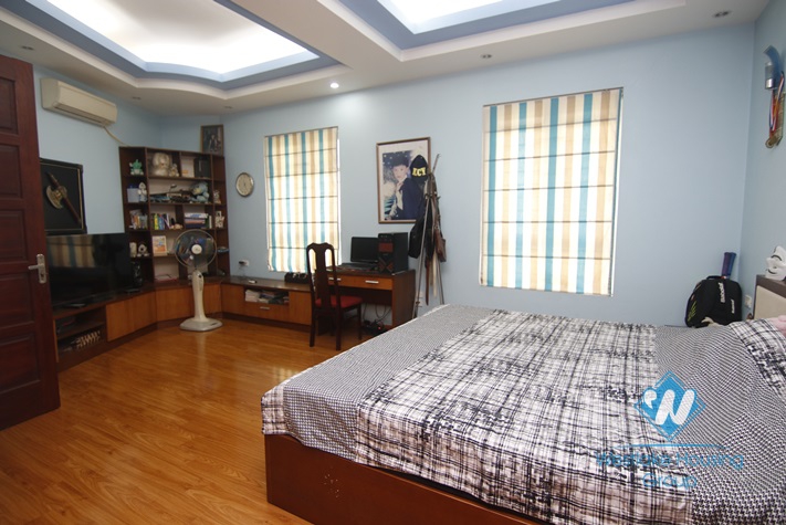 Big 05 bedrooms house with yard and nice garden for rent in Ba Dinh area.