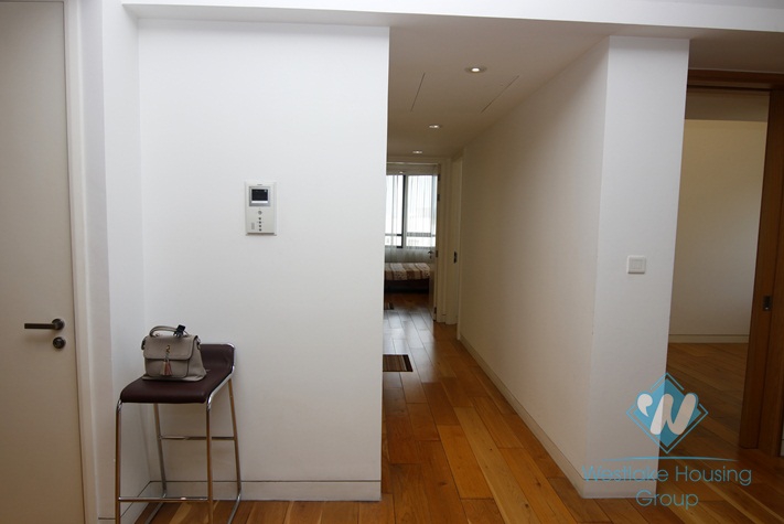 Full furnitures with 03 bedroom apartment for rent in Indochina Plaza 