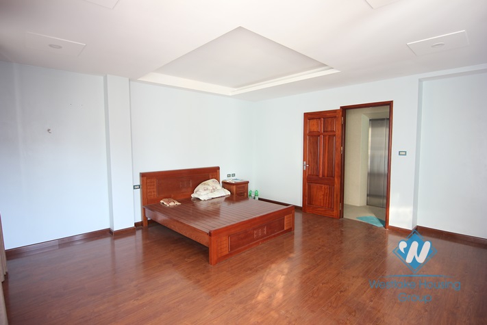 Nice house with 7 floor for rent in Doi Can st, Ba Dinh District.