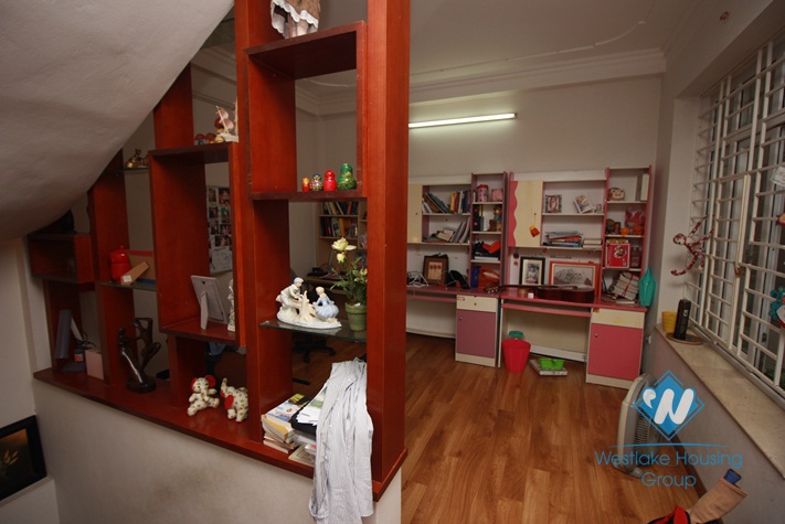 A nice and quiet house with 4 bedrooms for rent in Ba Dinh District