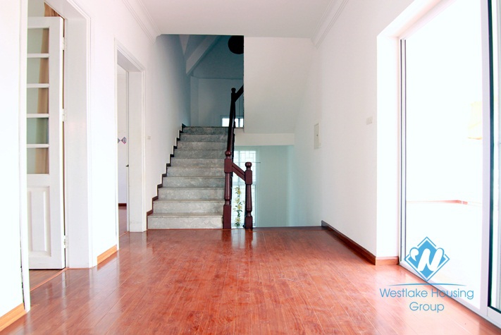 Nice house with stunning view of West lake on Au Co street, Tay Ho, Hanoi