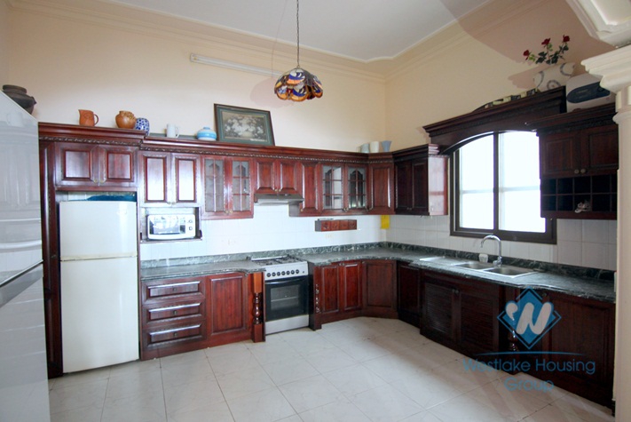 Four bedrooms house for rent in Tay Ho district, Ha Noi