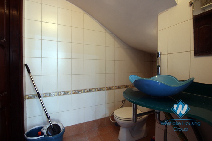 House for rent with 03 bedrooms in Tay Ho area