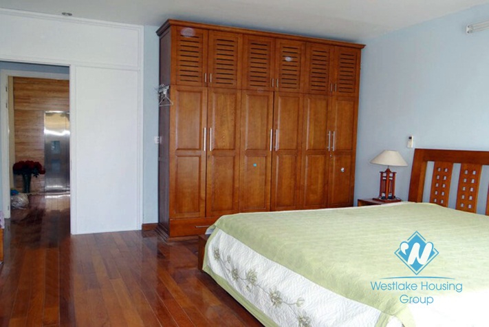 A resonable 6 bedroom house for rent in Ba dinh, Ha noi