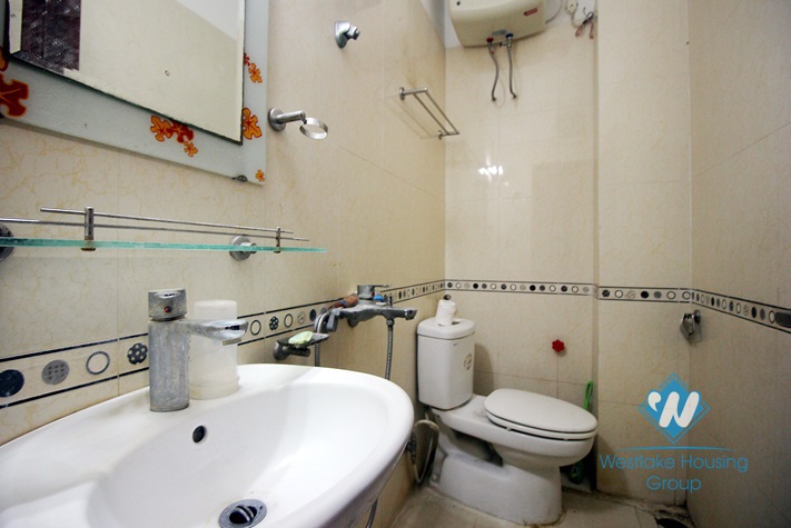 Cheap house with 4 bedrooms for rent in Au Co street, Tay Ho district.