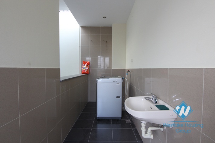 A nice 5 bedroom house by the West Lake side for rent in Tay Ho