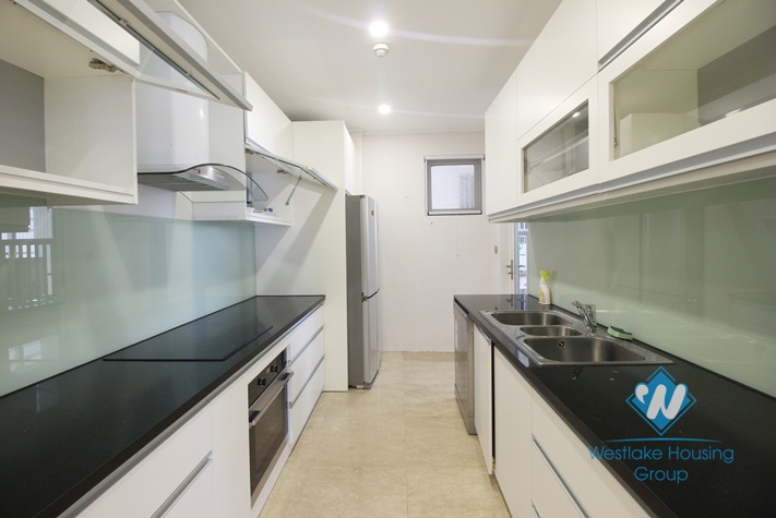 A beautiful and newly-finished 3 bedroom apartment for rent in Ciputra L Tower