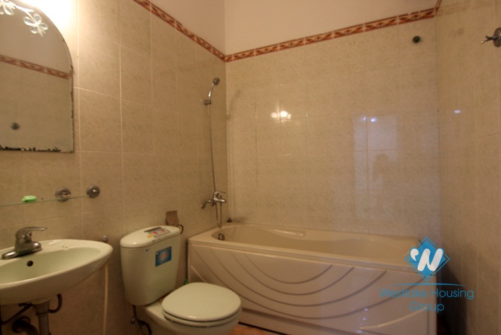 A spacious house for rent on Au Co street, Tay Ho District