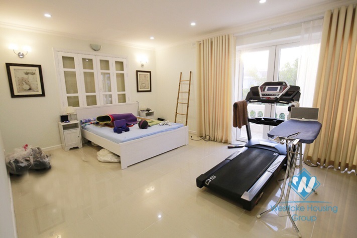 A spacious and elegant villa for rent in Ciputra