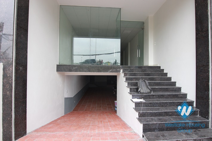 100 sqm - Nice location and brand new office for rent 