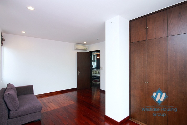 A luxury 4 bedroom apartment for rent in Dang Thai Mai, Tay Ho