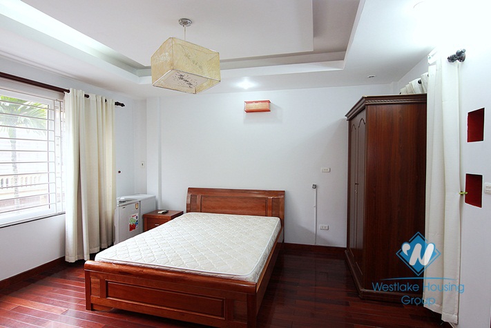 A massive old but modern villa for rent in a quiet alley of Au Co street, Tay Ho 