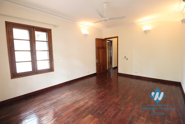 A huge house with 7 bedrooms and swimming pool for rent in Westlake, Tay Ho, Hanoi