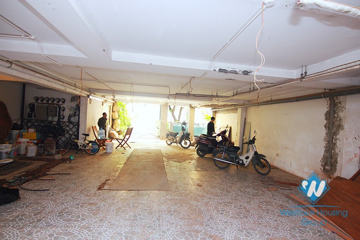 Beautiful place for open restaurant or office in Tay Ho area 