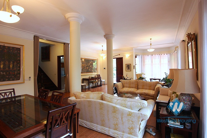 Nice house with swimming pool for rent in Dang Thai Mai st, Tay Ho, Ha Noi