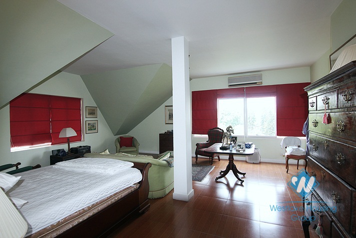 Nice house with swimming pool for rent in Dang Thai Mai st, Tay Ho, Ha Noi