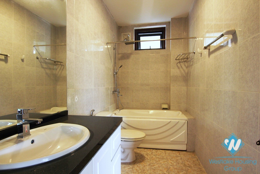 Spacious car accessible villa for rent in Tay Ho, Hanoi 