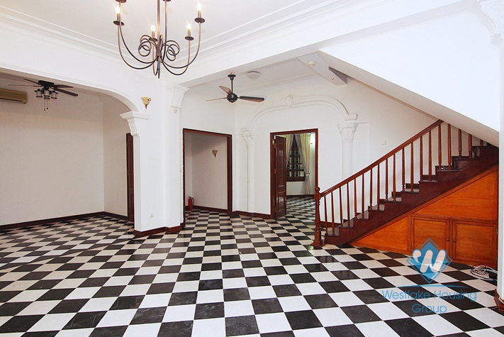 A massive Western style house for rent in Tay Ho District