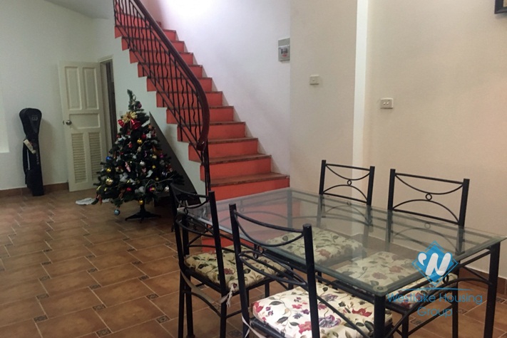 A cheap 4 bedroom house for rent in Doi Can, Ba dinh