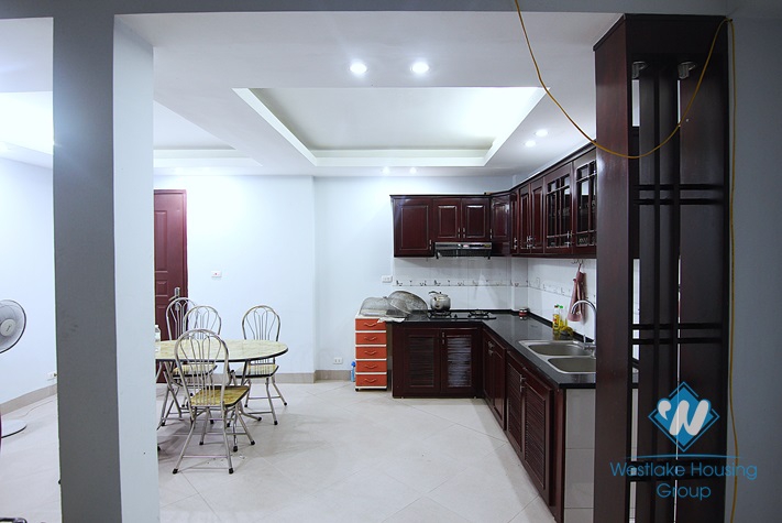 Reasonable price house for rent in Nhat Chieu st, Tay Ho