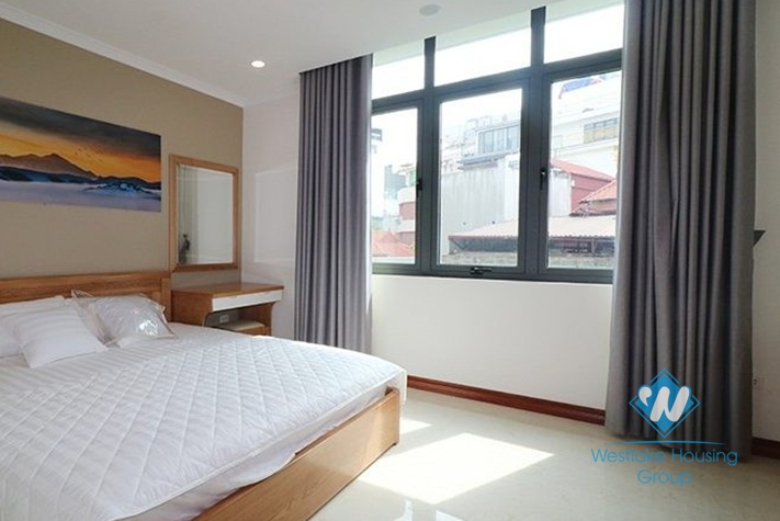 A bright 2 bedroom apartment with a captivating view for rent in Truc Bach Island