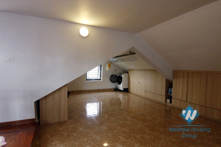 A big vila for rent in Starlake, Tay ho, Ha noi