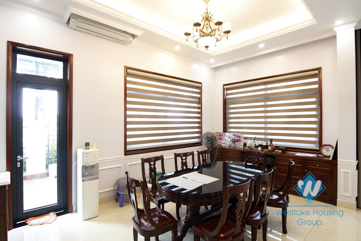 A big vila for rent in Starlake, Tay ho, Ha noi