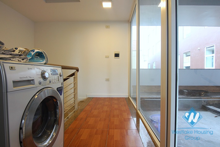 Morden 2 bedrooms house for rent in Dang Thai Mai, Tay Ho area