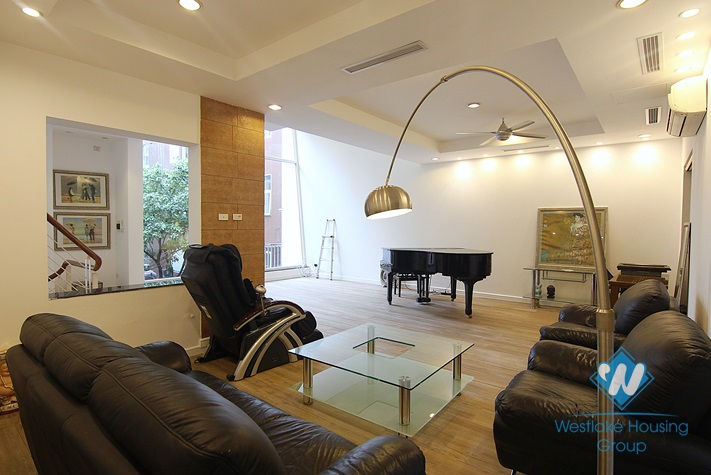 Morden 2 bedrooms house for rent in Dang Thai Mai, Tay Ho area