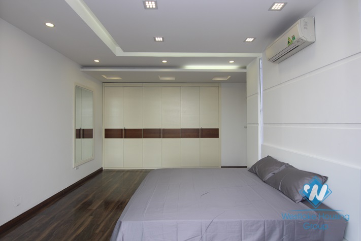 Duplex 4 bedrooms apartment with lake view for rent in Au Co st, Tay Ho area