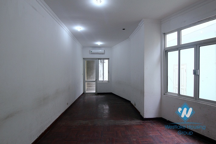 An office for rent on the main road Au co, Tay ho