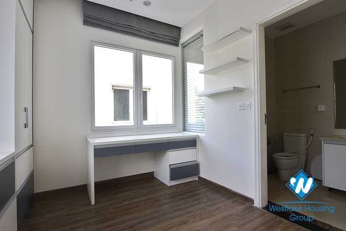 Modern and bright villa with garden for rent in Vinhomes Riverside, Long Bien, Hanoi