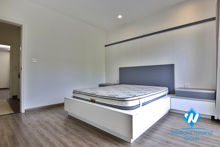 Modern and bright villa with garden for rent in Vinhomes Riverside, Long Bien, Hanoi