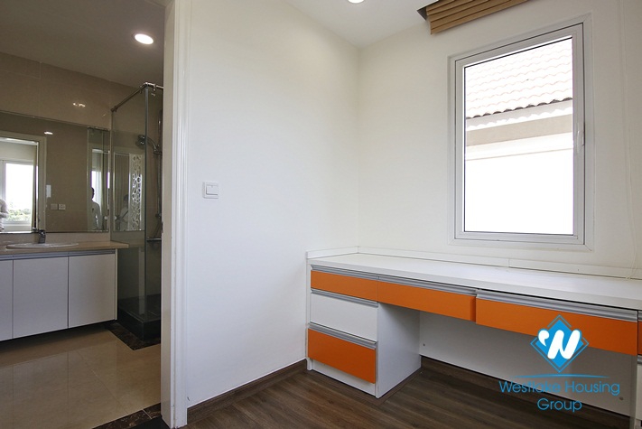 Modern and bright villa with garden for rent in Vinhomes Riverside, Long Bien, Hanoi