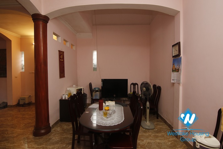 A lovely five-bedroom house on Hoang Hoa Tham Ba Dinh