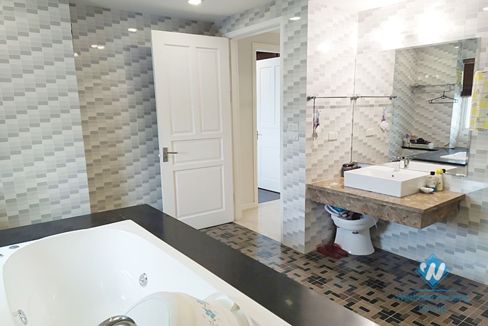 A 3 bedroom apartment with lot of natural light in Ciputra, Ha noi