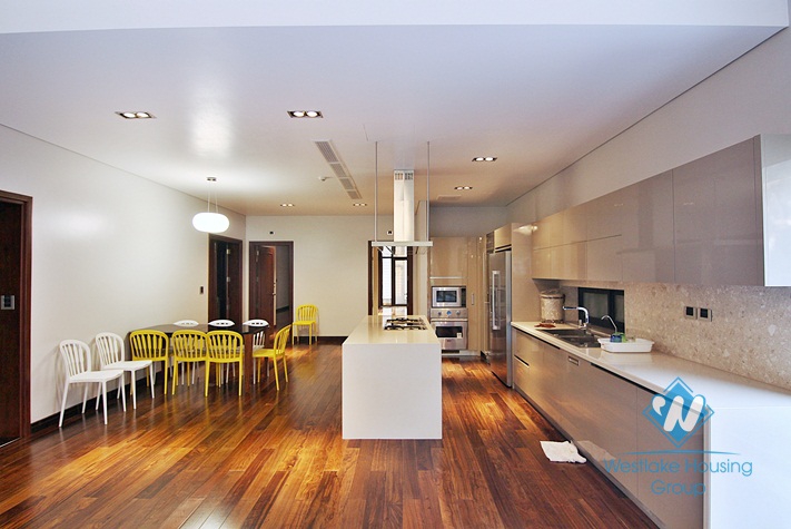 A stunning 4 bedroom apartment for rent in To ngoc van, Tay ho, Ha noi